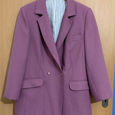 Violetter Blazerjacke