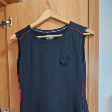 Schwarzes enges Kleid
