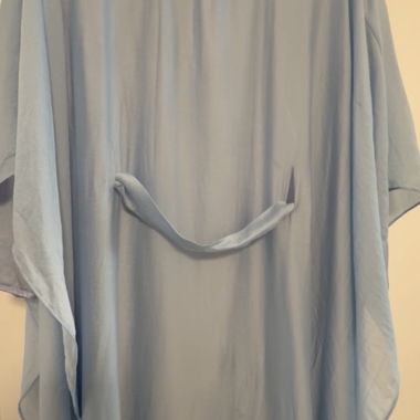 Hellblaues Kaftan-Kleid Veiled NYNP Fr. 195.-