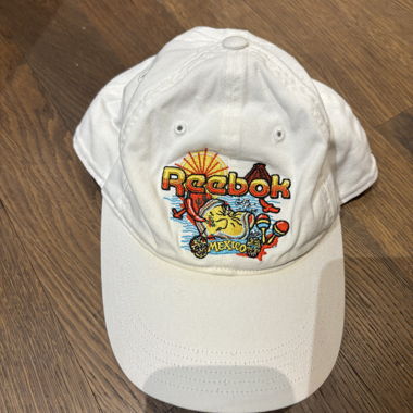 Reebok Classic Mexico white cap