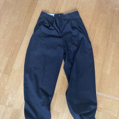 Pantaloni in tessuto scuro