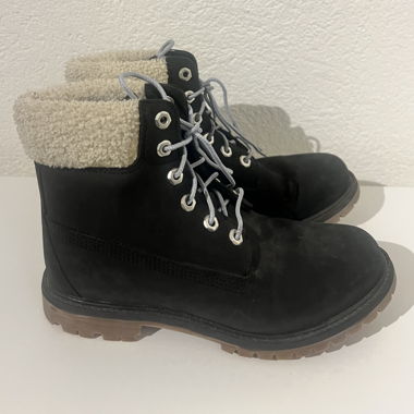 Schwarze Timberland-Boots