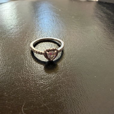 Pandora Silberring mit Herzstein