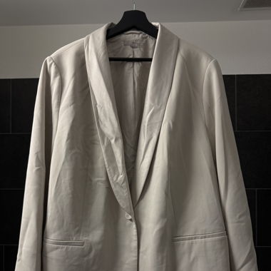 Beige satin blazer
