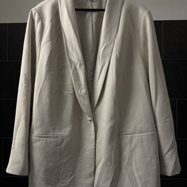 Beige satin blazer