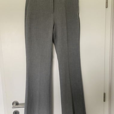Pantaloni a zampa Mango