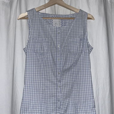 Camicia azzurra a quadri senza maniche