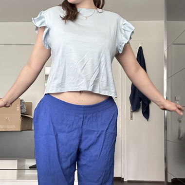 Blaue Stoffhosen 