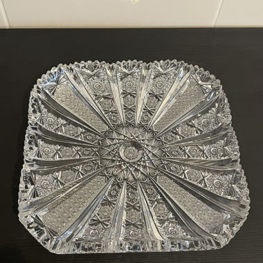Plat en cristal de Bohème