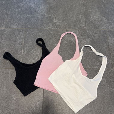 3 Crop Tops von Bershka und Divided Gr. S
