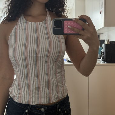 Halterneck Top mit offenem Rücken