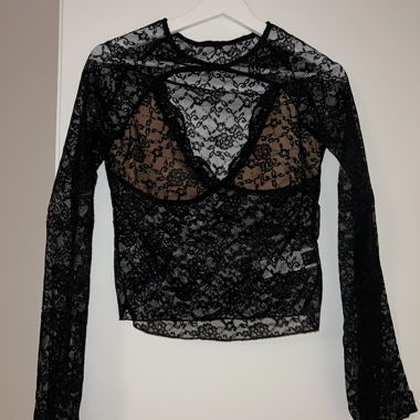 Top con pizzo nero nuovo