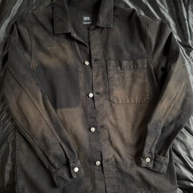Zara schwarze Hemd mit Knöpfen