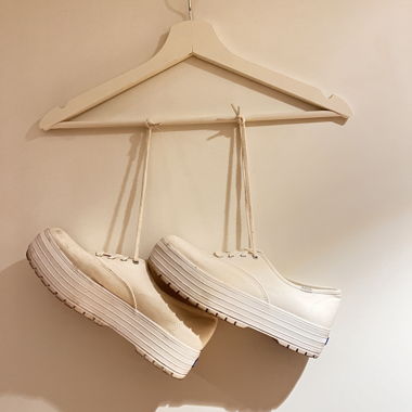 Weisse Plateau Sneaker