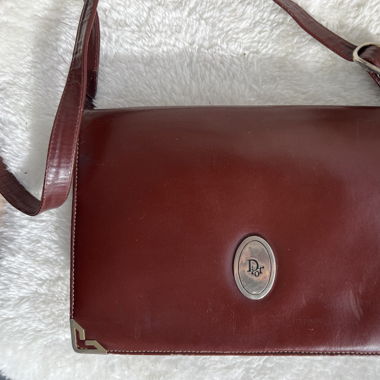 Dior Sac vintage en cuir bordeaux à réparer