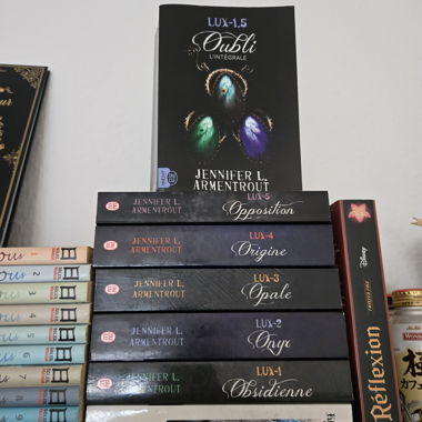 Livres : Lux de Jennifer L. Armentrout et 1.5