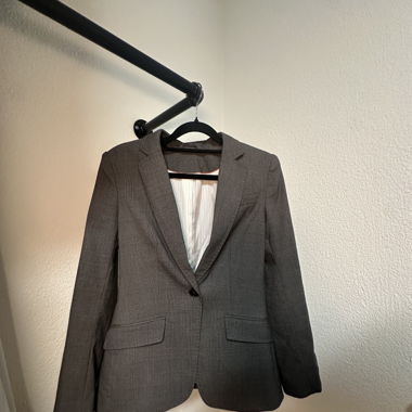 Grau kariertes Hosenanzug-Set