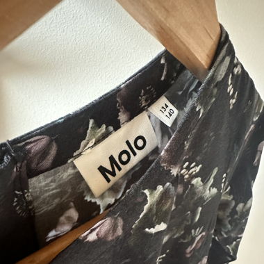 Molo, robe noire