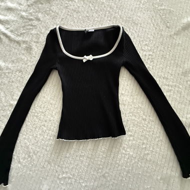 Black ribbed long-sleeve top