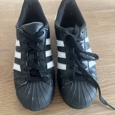 Schuhe Adidas