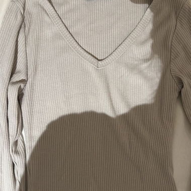 cropped Langarmshirt mit V-Ausschnitt - xs