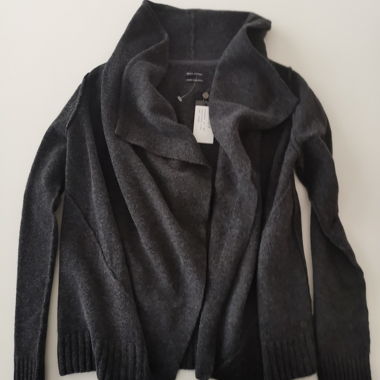 Cardigan gris foncé ouvert