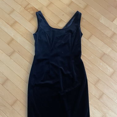 Robe noire en velours
