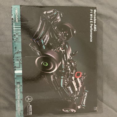 Set Mercedes-AMG F1 W14 E Performance