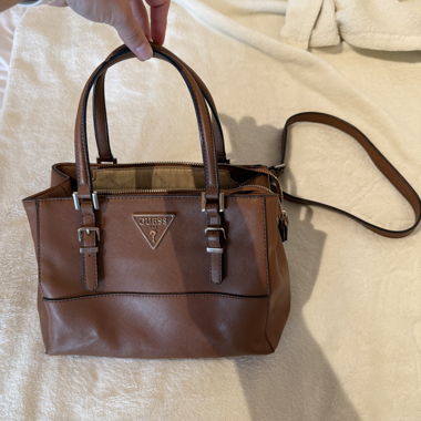 GUESS Handtasche braun
