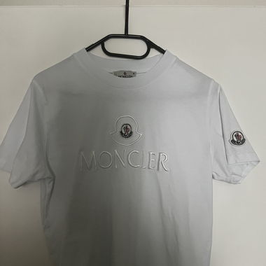Moncler T-shirt