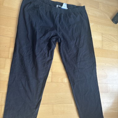 Black leggings