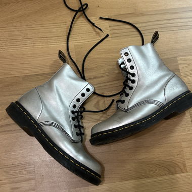 Bottes Argentées Dr. Martens