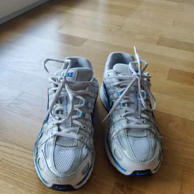 Nike Sneaker Grösse 40