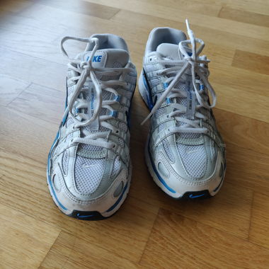 Nike Sneaker Grösse 40