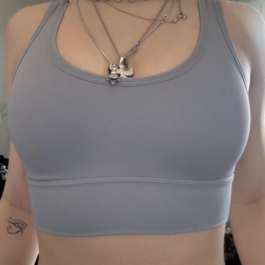 Hellblauer Sport-Top 