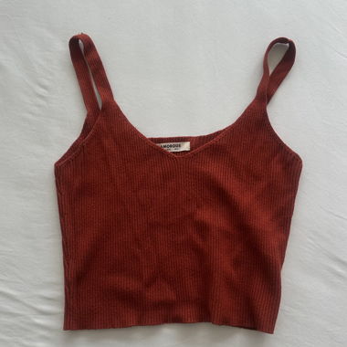Top corto a costine rosso
