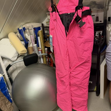 Pantalon de neige rose avec bretelles