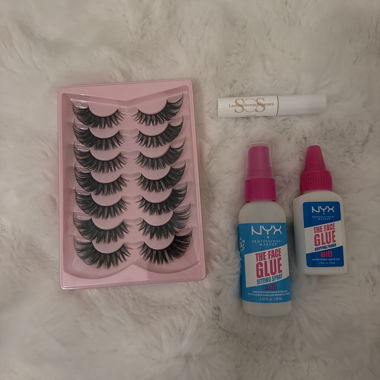 Make-up Set with Lashes