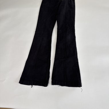 Bershka Schlaghose mit niedriger Taille
