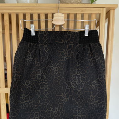 Rock mit Leopardenmuster