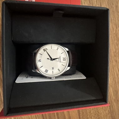 Tissot Analoguhr mit Lederarmband