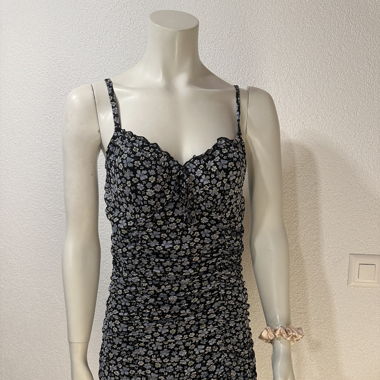 Gerüschtes Blümchenkleid mit Spaghettiträgern