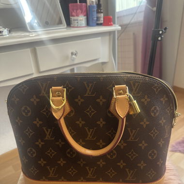 Louis Vuitton Alma 