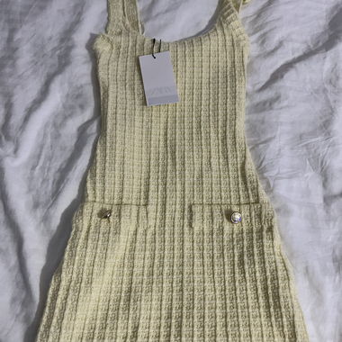 Yellow dress