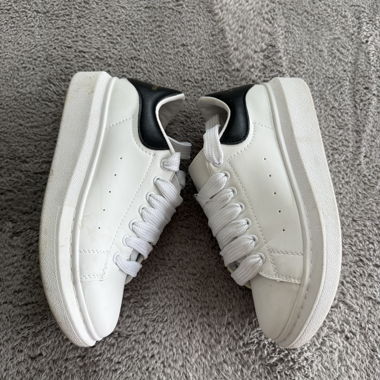 Alexander McQueen Sneaker