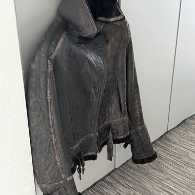 Veste en cuir noire