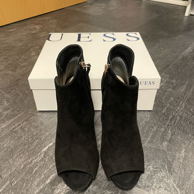 Guess High Heels