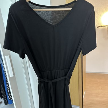 Schwarzes Jersey Kleid