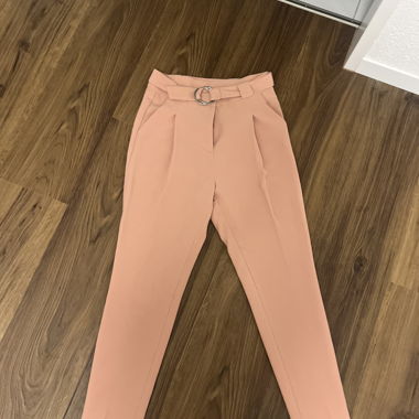 Lachsfarbene Hose