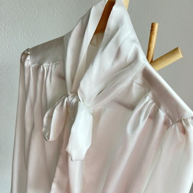 Woman's Blouse M/L